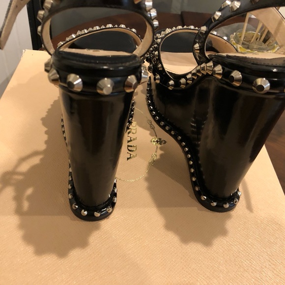 Prada Spazzolato studded Platform sandal box included box ripped. On one side - Picture 7 of 15